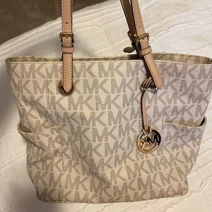 Michael Kors purse